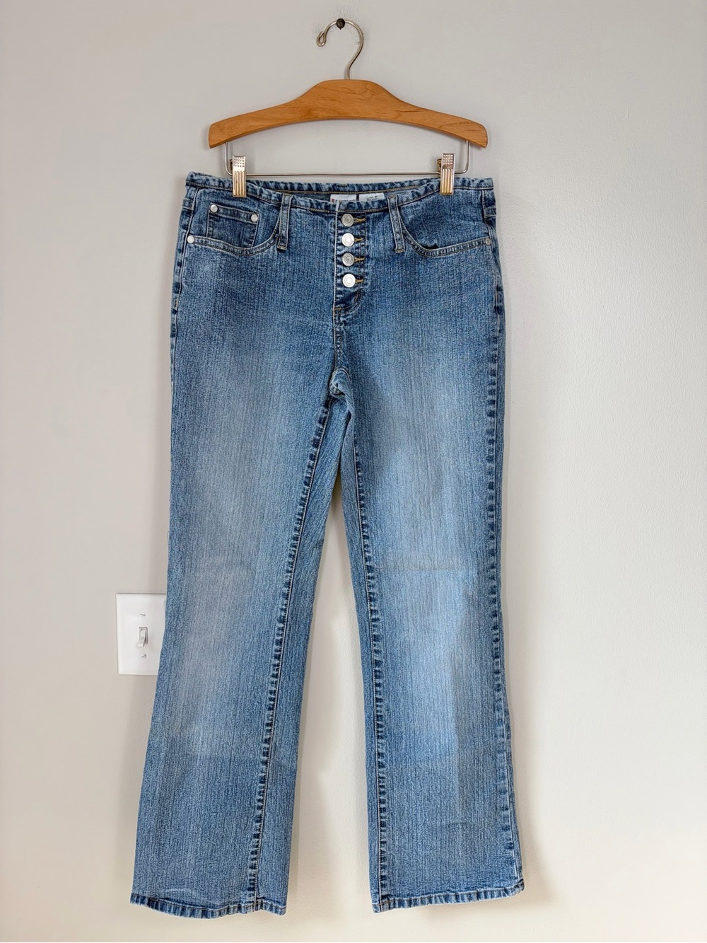 Vintage 2000s No Boundaries Exposed Button Fly Faded Wash Boot Cut Jeans Y2K